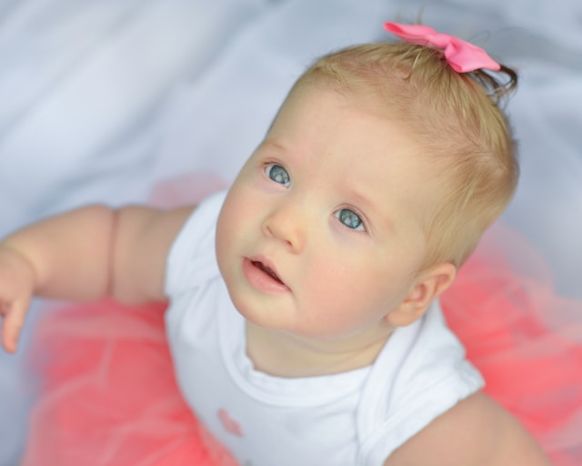 de-10-mest-populra-flicknamnen